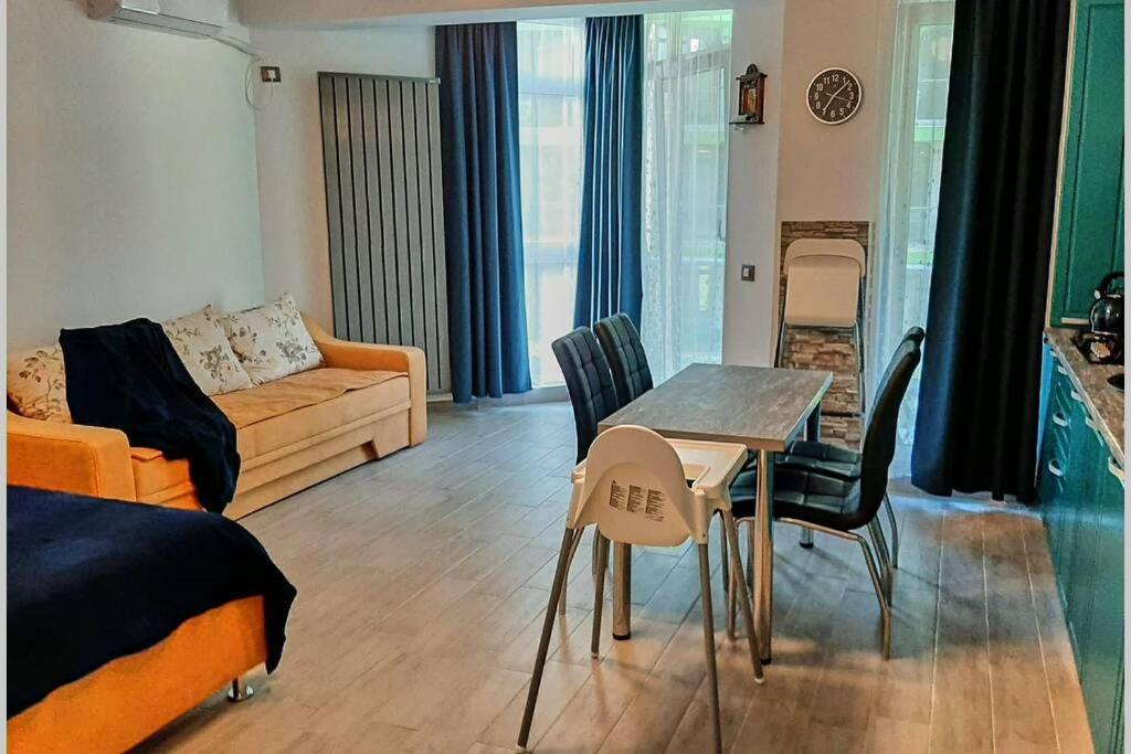 Eka Studio - Pool & Spa Beach Resort Нэводари Экстерьер фото