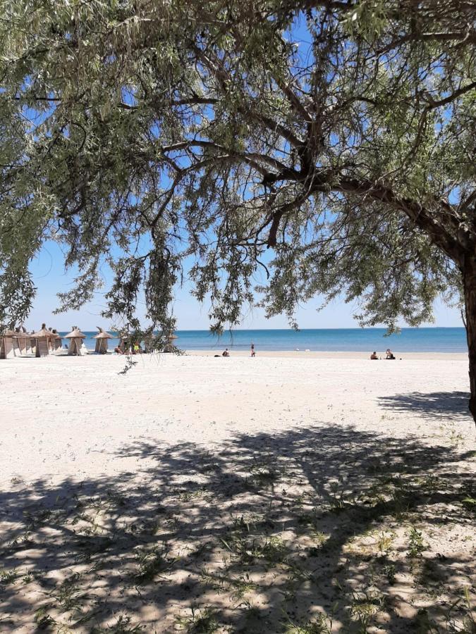 Eka Studio - Pool & Spa Beach Resort Нэводари Экстерьер фото