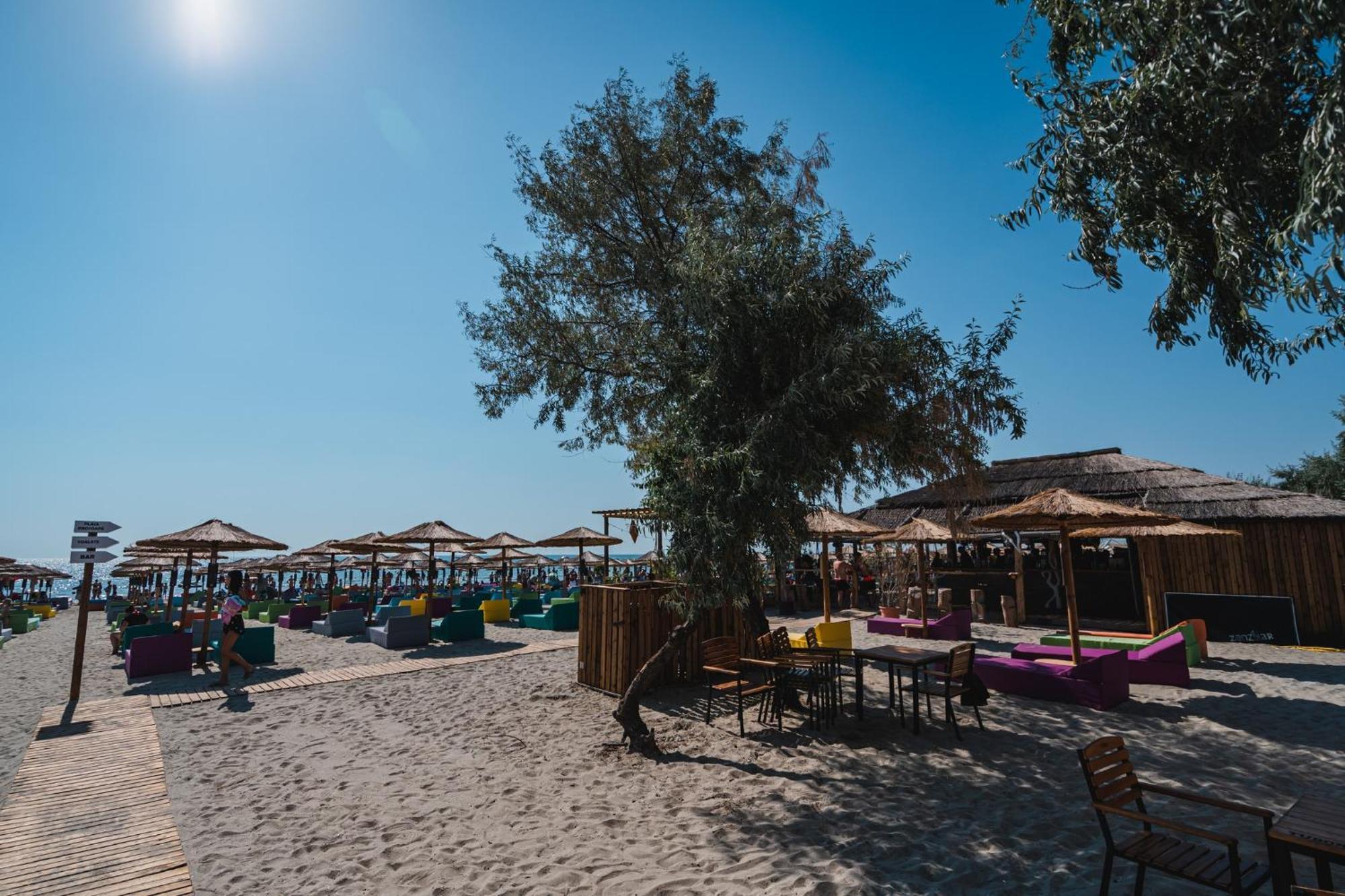 Eka Studio - Pool & Spa Beach Resort Нэводари Экстерьер фото