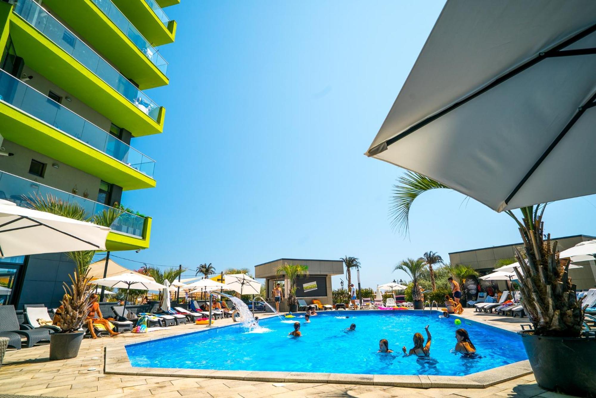Eka Studio - Pool & Spa Beach Resort Нэводари Экстерьер фото